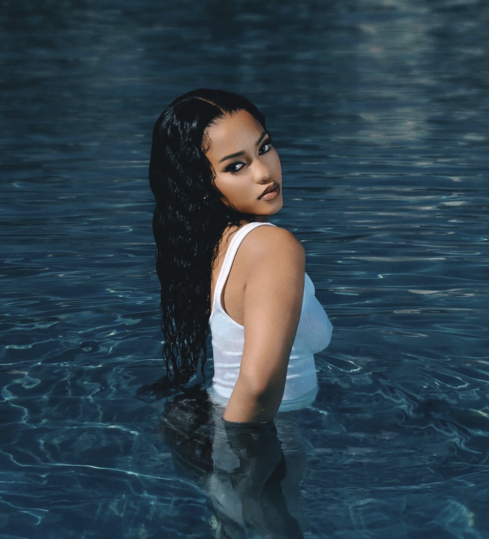 Zee Nxumalo Biography Songs